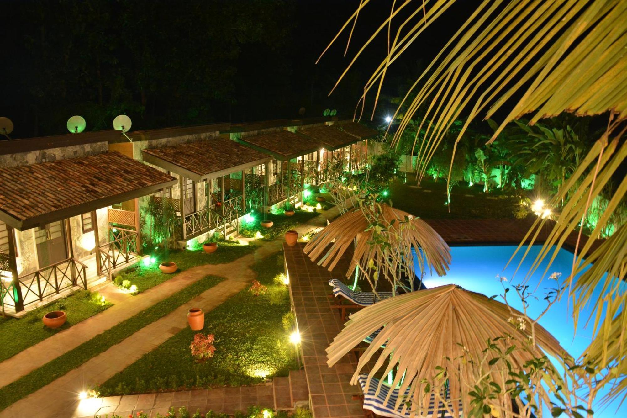 Villa Pinnawala & Restaurant Exterior photo